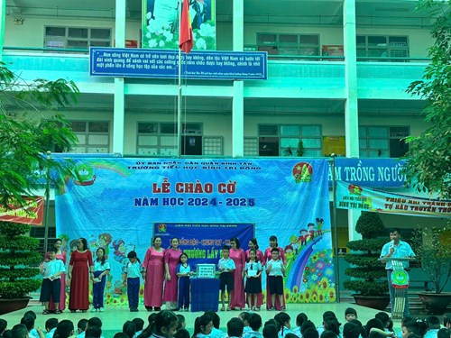 Yêu tổ quốc - chung tay - chia sẻ