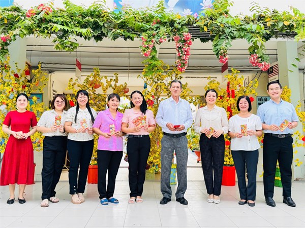 Tồ văn phòng chúc xuân