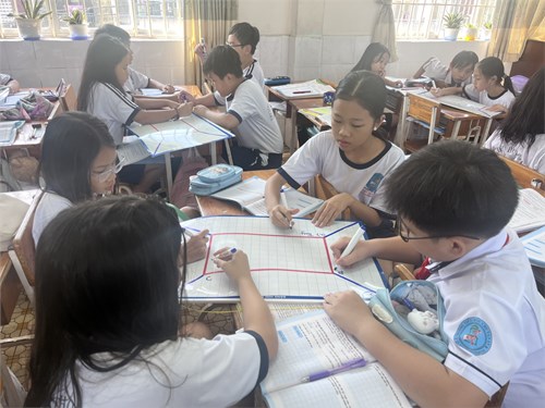 Tiết học môn tiếng việt - luyện từ và câu của thầy trò lớp năm 4