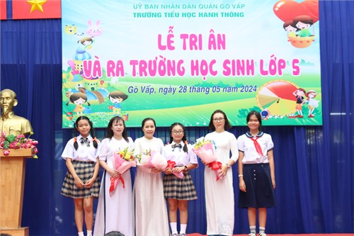 Lễ tri ân và ra trường học sinh lớp 5