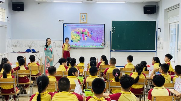 Lớp học mở môn Tự nhiên xã hội - Bài: Các mùa trong năm (Tiết 1)