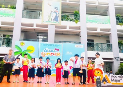 Tổ chức ngày hội giao tiếp tiếng anh năm học 2024 - 2025