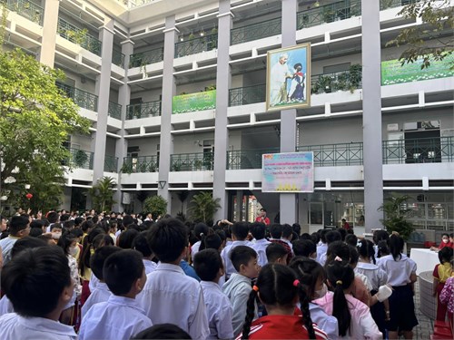 Sinh hoạt dưới cờ tuần 22 – theo bước chân những người anh hùng