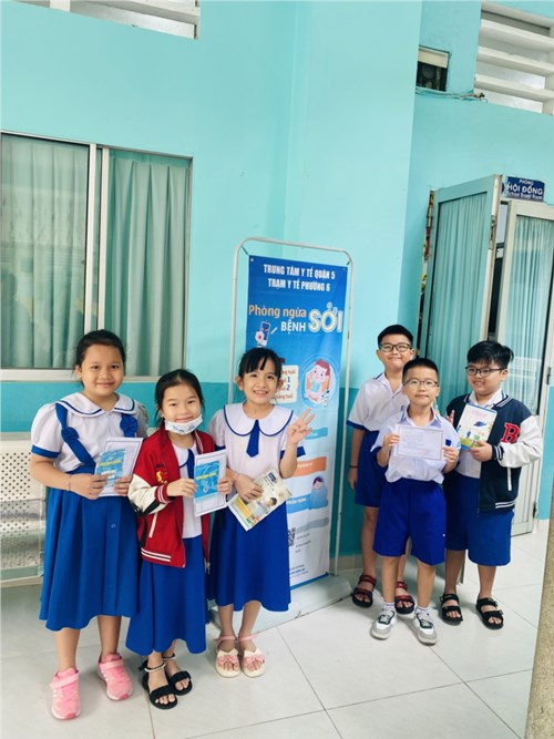 Chiến dịch tiêm vắc xin phòng, chống dịch sởi tại trường năm học 2024-2025
