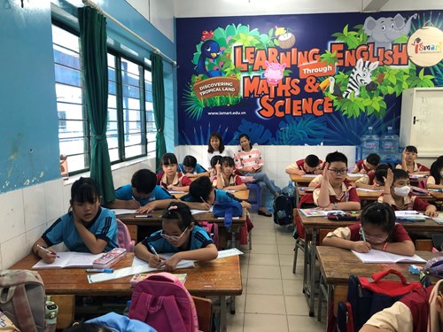 🌷🌷 Nhằm giúp cha mẹ học sinh nắm bắt được các hoạt động giảng dạy của nhà trường đồng thời mở rộng sự kết nối, tương tác giữa cha mẹ học sinh với giáo viên. Chiều ngày 23/10/2024, Trường Tiểu học Huỳnh Văn Chính đã tổ chức Tiết học mở.