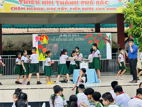 Chi đoàn vận động học sinh tham gia gây quỹ Vì biển đảo quê hương - 01.4.2024