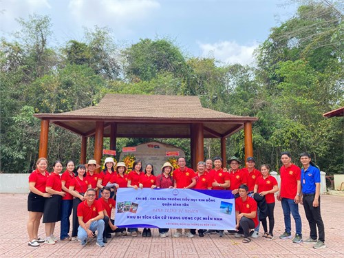 Hành trình về nguồn của Chi bộ trường Tiểu học Kim Đồng năm 2025