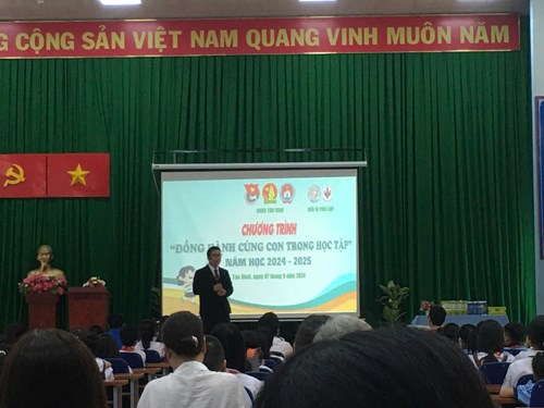 Chương trình  Đồng hành cùng con trong học tập  năm học 2024 - 2025
