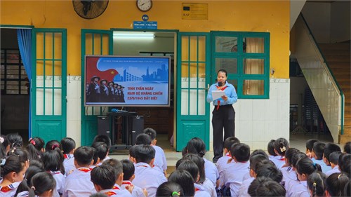 Liên Đội sinh hoạt dưới cờ kỷ niệm ngày 23/9/1945 - Ngày Nam Bộ kháng chiến.