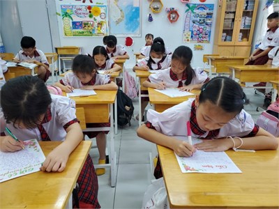 Đẹp thay người lính cụ hồ