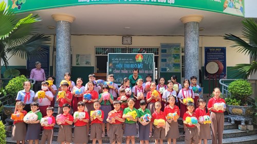 Liên Đội Lý Chính Thắng 2 Tổ Chức Hội Thu “ Công Trình 56 Ngày Nuôi Heo Đất” Năm Học 2023-2024 Chào Mừng 70 Năm Chiến Thắng Điện Biên Phủ