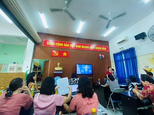 Tập huấn chuyển đổi số - ứng dụng eNetViet