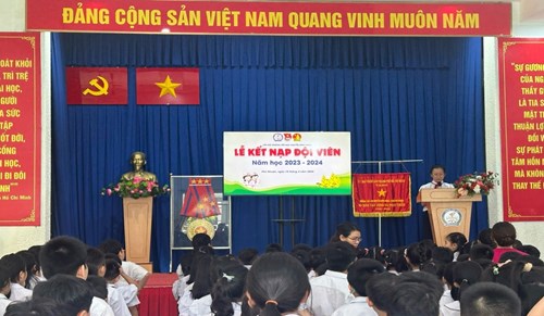 Lễ kết nạp đội viên năm học 2023 - 2024