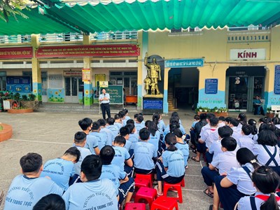 Chương trình  Xây dựng tình bạn đẹp, nói không với bạo lực học đường 