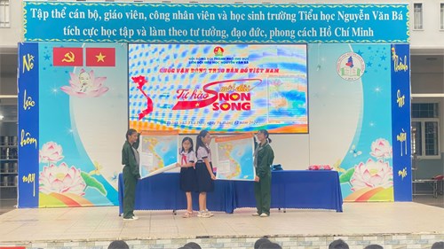 🇻🇳🇻🇳🇻🇳🇻🇳 Hoạt động hưởng ứng cuộc vận động “Tự hào một dải non sông” và phát động phong trào “Lớp em treo ảnh Bác Hồ - Bản đồ Việt Nam”.