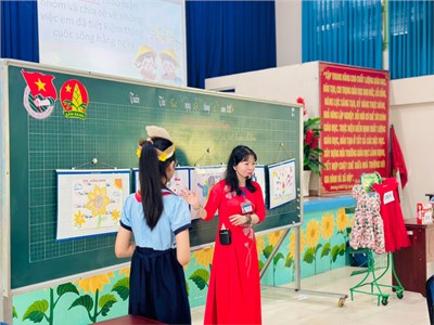 Chuyên đề Lớp học mở với tiết Hoạt động trải nghiệm - Chủ đề 5: Chào năm mới và tiết kiệm chi tiêu
