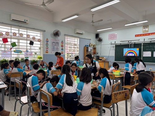 Thao giảng Bài học Stem Bộ chữ số bí ẩn lớp 4