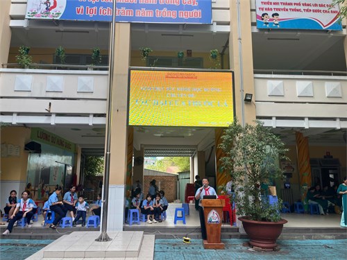 Sáng thứ hai ngày 10/3/2025 Trường Tiểu học Phú Định tổ chức chuyên đề Giáo dục sức khỏe học đường với nội dung tác hại của thuốc lá, đến toàn thể CB-GV-CNV và Học sinh toàn trường.