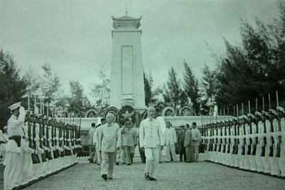 Tấm lòng của Bác Hồ với thương binh, liệt sĩ