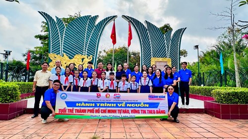 Hành trình về nguồn - dấu ấn lịch sử