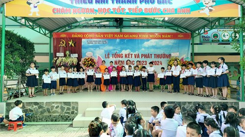 Trường tiểu học Phú Mỹ long trọng tổ chức lễ tổng kết năm học 2023 - 2024