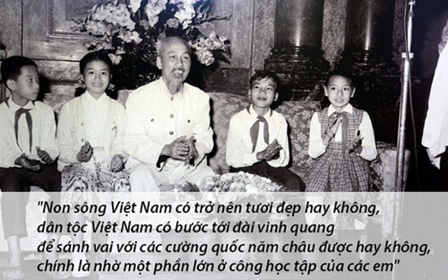 Thư Bác Hồ gửi học sinh ngày khai giảng năm 1945