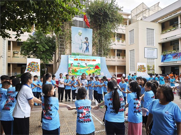 Bản tin THĐ số 492. Hội trại  Nối Vòng Tay Lớn  - Dấu ấn trưởng thành của học sinh khối 5 trường Tiểu học Trần Hưng Đạo