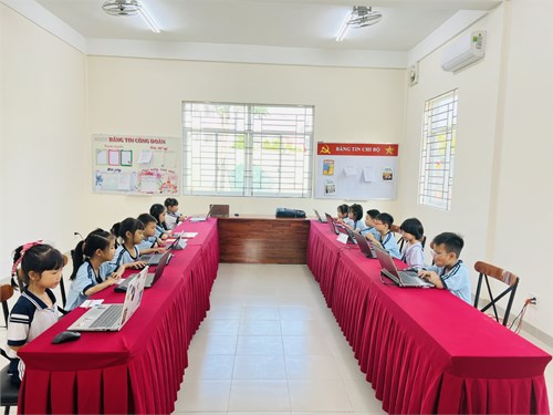 Học sinh trường Tiểu học Trần Quốc Toản tham gia thi Vioedu chung kết cấp quận năm học 2023 - 2024