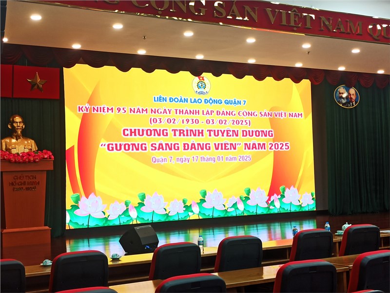 Tuyên dương  Gương sáng Đảng viên năm 2025 