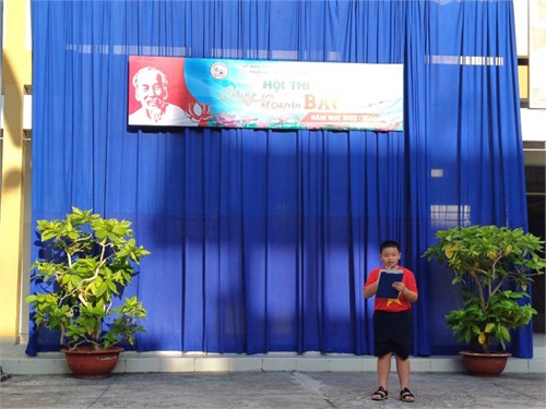 Học sinh lớp Bốn 3 trường Tiểu học Cao Bá Quát tham gia Hội thi Thiếu nhi kể 
chuyện Bác Hồ năm học 2023-2024