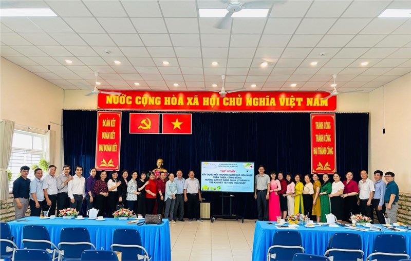 Trường Tiểu học Hồng Đức tổ chức thực hiện Chuyên đề cấp Quận  Xây dựng môi trường giáo dục hòa nhập thân thiện, công bằng; Hướng dẫn kỹ năng quản lý hành vi trẻ khuyết tật học hòa nhập  năm học 2023-2024