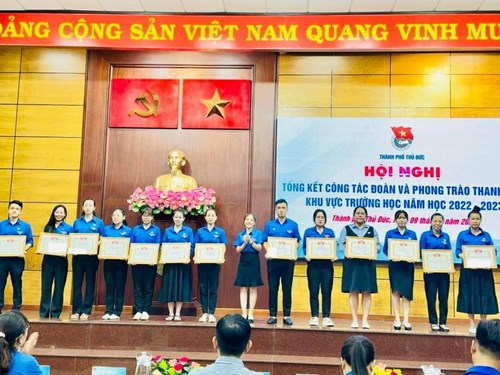Đoàn - hội phường linh trung khen thưởng