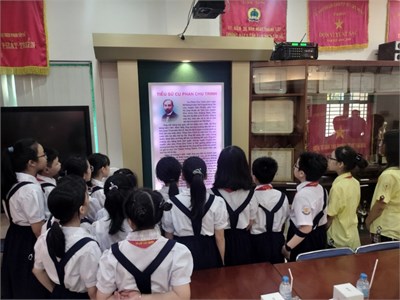 Kỉ niệm 48 năm ngày truyền thống trường THCS Phan Tây Hồ và trường TH Phan Chu Trinh