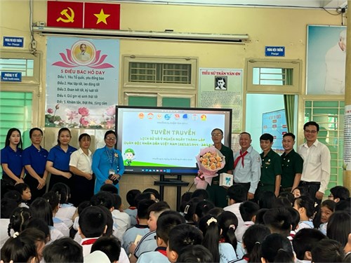 Chào mừng ngày Thành lập Nhân dân Việt Nam 22-12