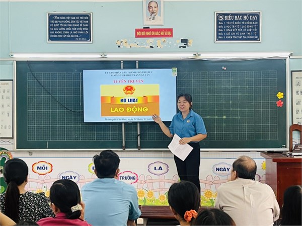 Tuyên truyền bộ luật lao động