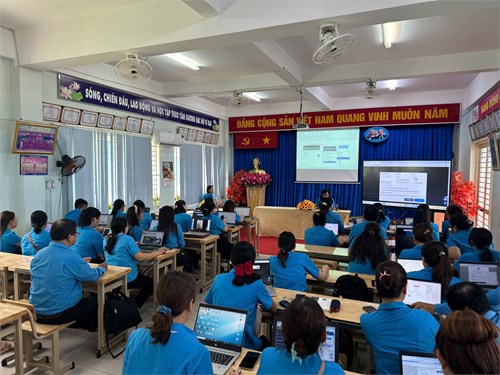 Buổi tập huấn  Thiết kế học liệu số trên phần mềm LMS 360 