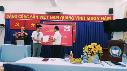 Lễ kết nạp đảng viên.năm 2024