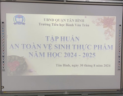 Công tác tập huấn  An toàn vệ sinh thực phẩm năm học 2024-2025  cho Bảo mẫu-Cấp dưỡng.