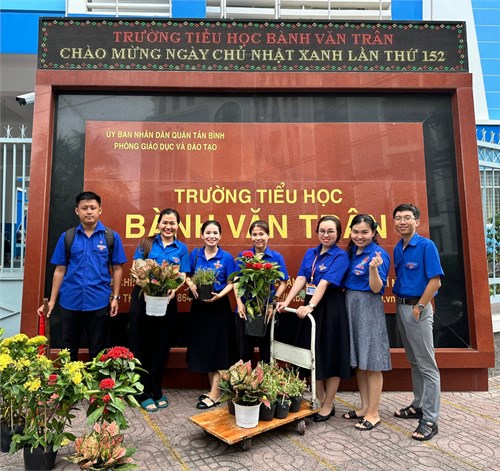 Chi đoàn bành văn trân hưởng ứng ngày chủ nhật xanh lần thứ 152