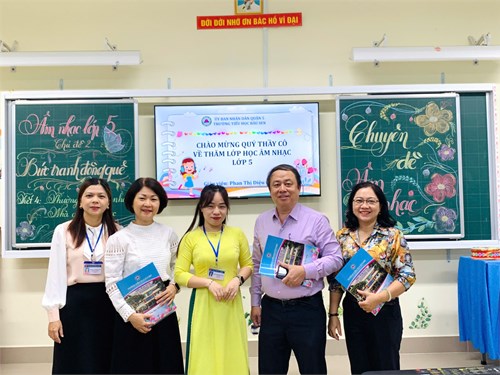 Tổ chức chuyên đề Âm nhạc Lớp 5 - Cô Phan Thị Diệu Oanh