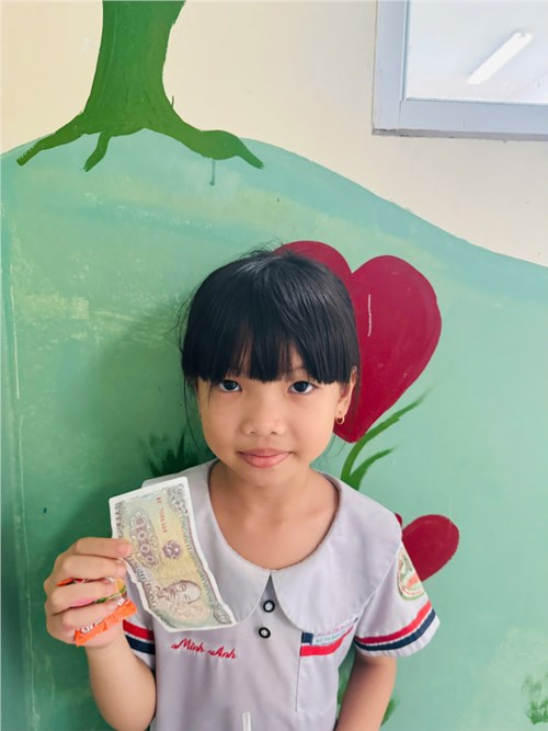 Tuyên dương em Nguyễn Thị Minh Anh-học sinh lớp 3/3- làm việc tốt ngày 15/10/2024