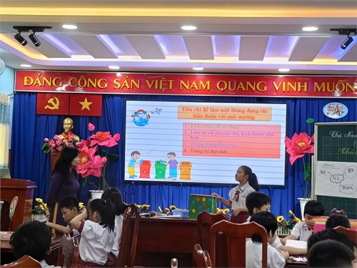 Chuyên đề “Tích hợp giáo dục STEM trong môn Tự nhiên và Xã hội nhằm phát triển năng lực cho học sinh lớp 3”