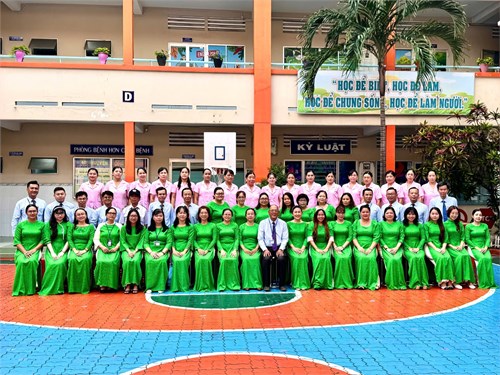 Tập thể sư phạm trường Tiểu học Châu Văn Liêm NH 2024-2025