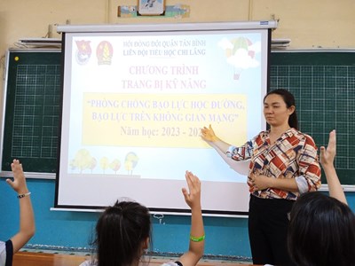“Xây dựng tình bạn đẹp - Nói không với bạo lực học đường”,