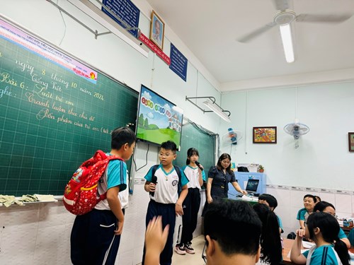 Thao giảng - Tiếng Việt: Nói và nghe: Tranh luận theo chu để: Bổn phận của trẻ em (Tiết 2)
