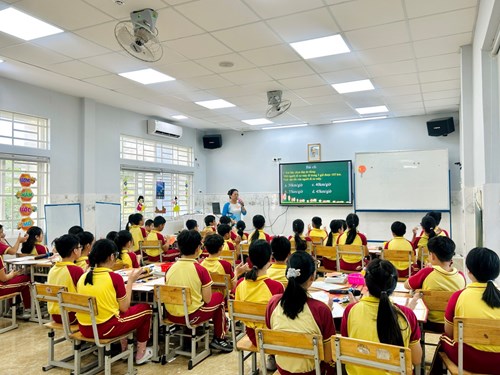Lớp học mở môn Toán - Bài:  Quãng đường  của lớp Năm 1