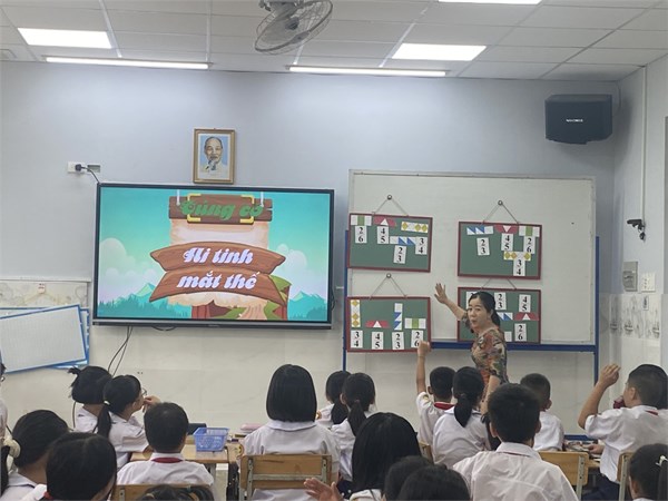 Tổ chức  Lớp học mở  - Môn Toán - Bài: Phân số (Tiết 1) Lớp Bốn 5.