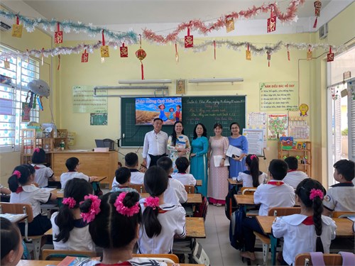 Dự chuyên đề thay sách Môn Tiếng Việt Lớp 5 -- Năm học: 2024 - 2025