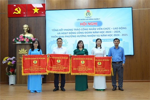 Công đoàn viên Trường Tiểu học Lê Văn Tám tham dự “Hội nghị Tổng kết phong trào công nhân viên chức, lao động và hoạt động Công đoàn năm học 2023- 2024, triển khai phương hướng nhiệm vụ 2024- 2025”