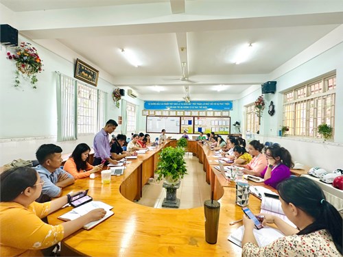 Chi bộ Trường Tiểu học Lê Văn Tám 
sinh hoạt Chi bộ định kỳ tháng 9 năm 2024